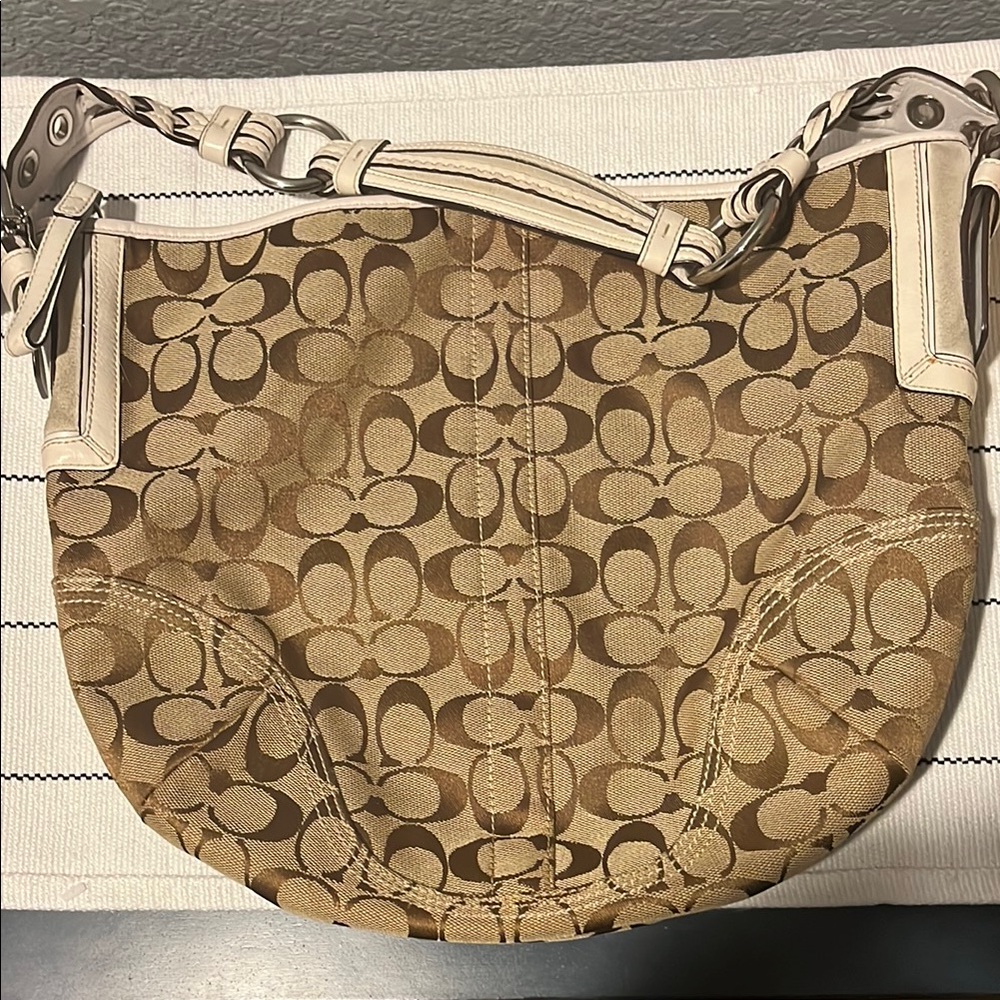 Coach Signature SoHo Hobo